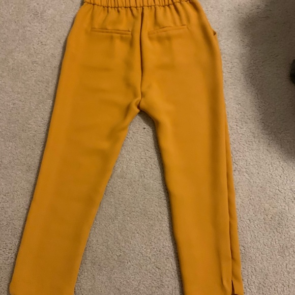 ZARA Mustard Yellow Capri Pants - Picture 2 of 2